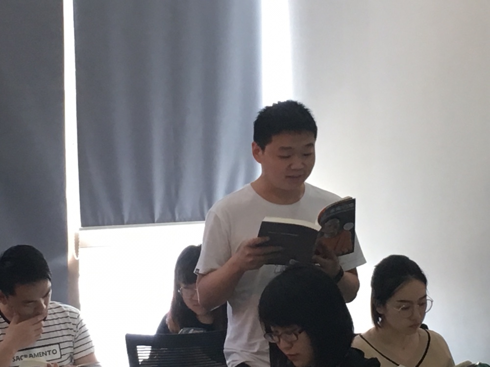 大学生现场朗读《马云:未来已来》2.JPG 大学生现场朗读《马云:未来已来》2.JPG